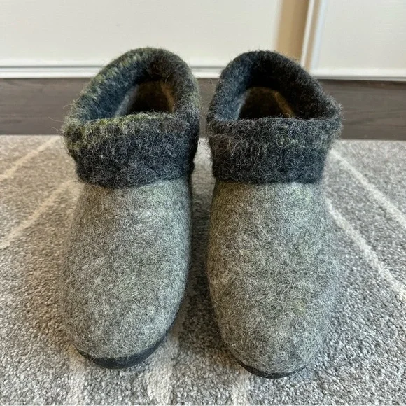 Handmade Gray Felted Wool Ankle Booties - Picture 2 of 7